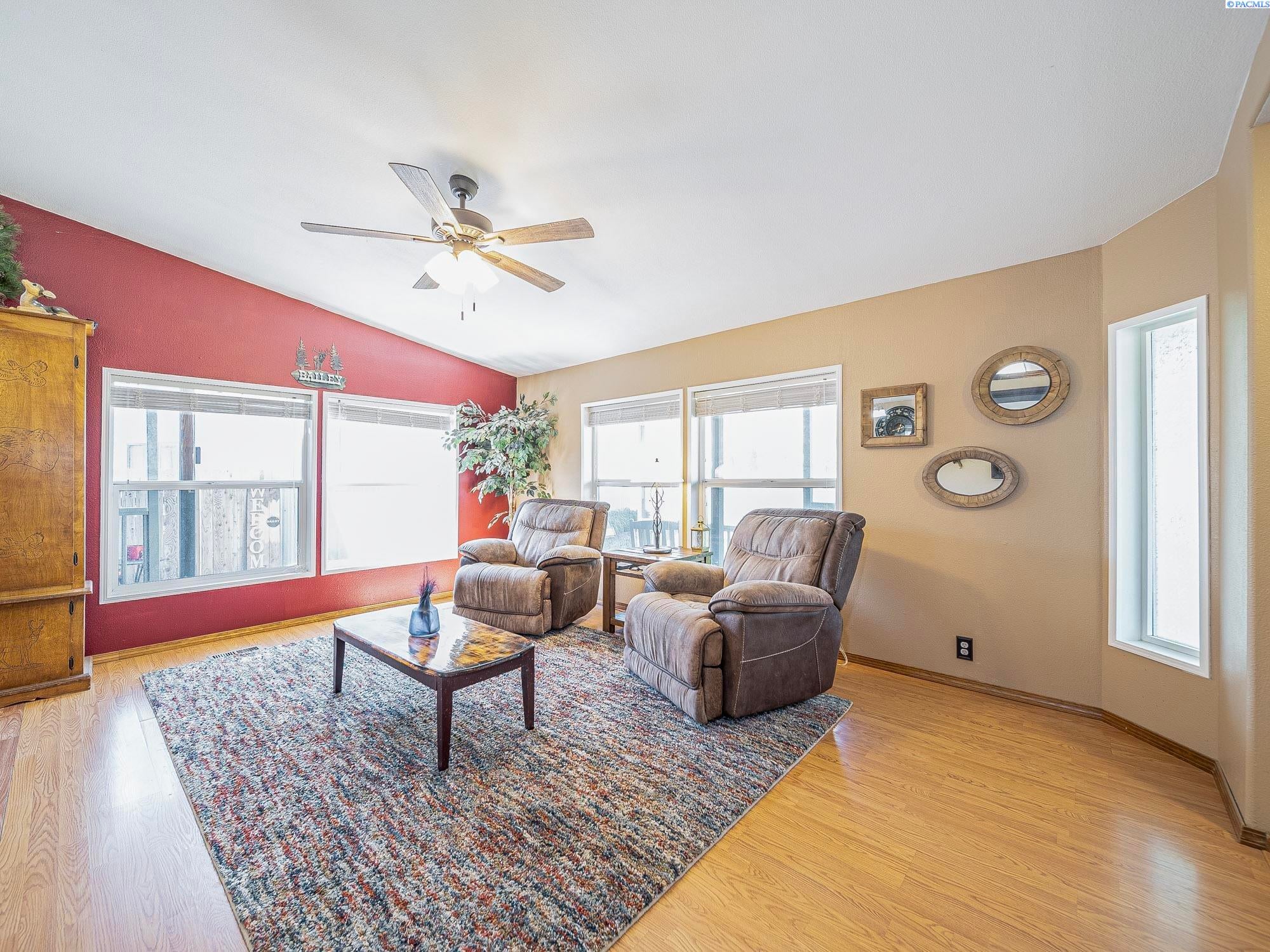 29006 East Ruppert Road Benton City, WA 99320 - Photo 11 of 44 Gallery Image 11