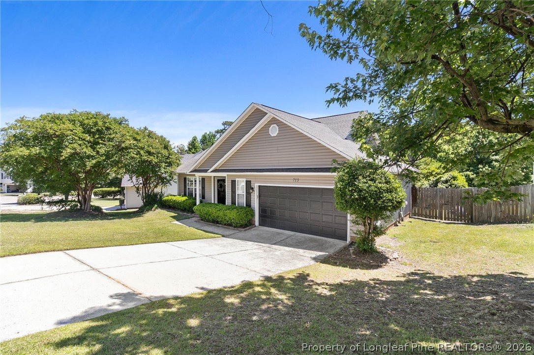 713 Bramblegate Road Hope Mills, NC 28348 - Photo 4 of 30 Gallery Image 4