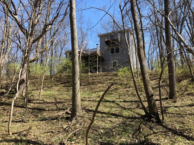 a view of a pathway of a building