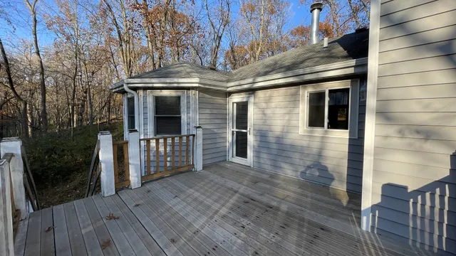 a view of a pathway of a house