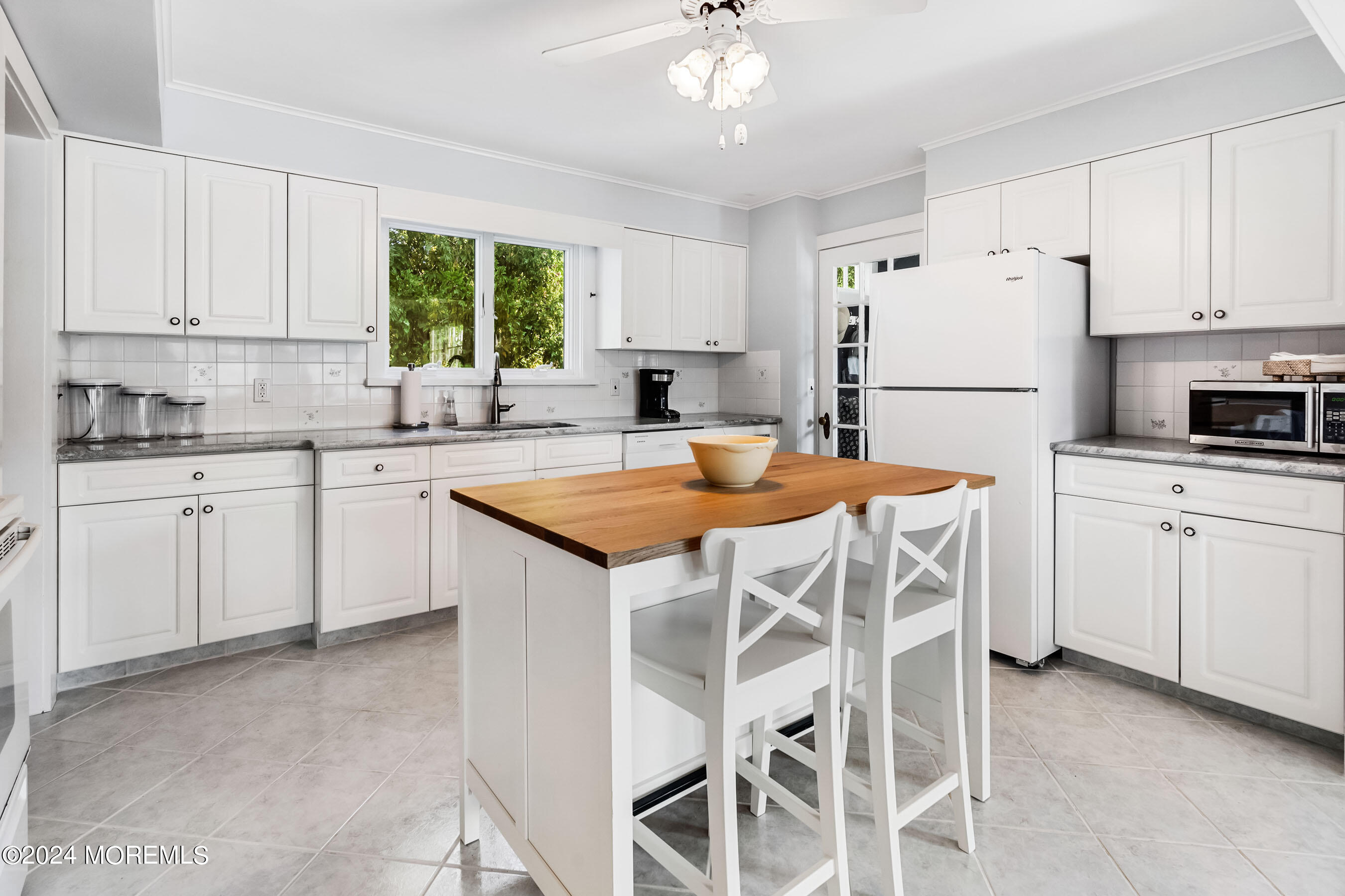 604 Rankin Road Brielle, NJ 08730 - Photo 17 of 38 17-Int12 Kitchen