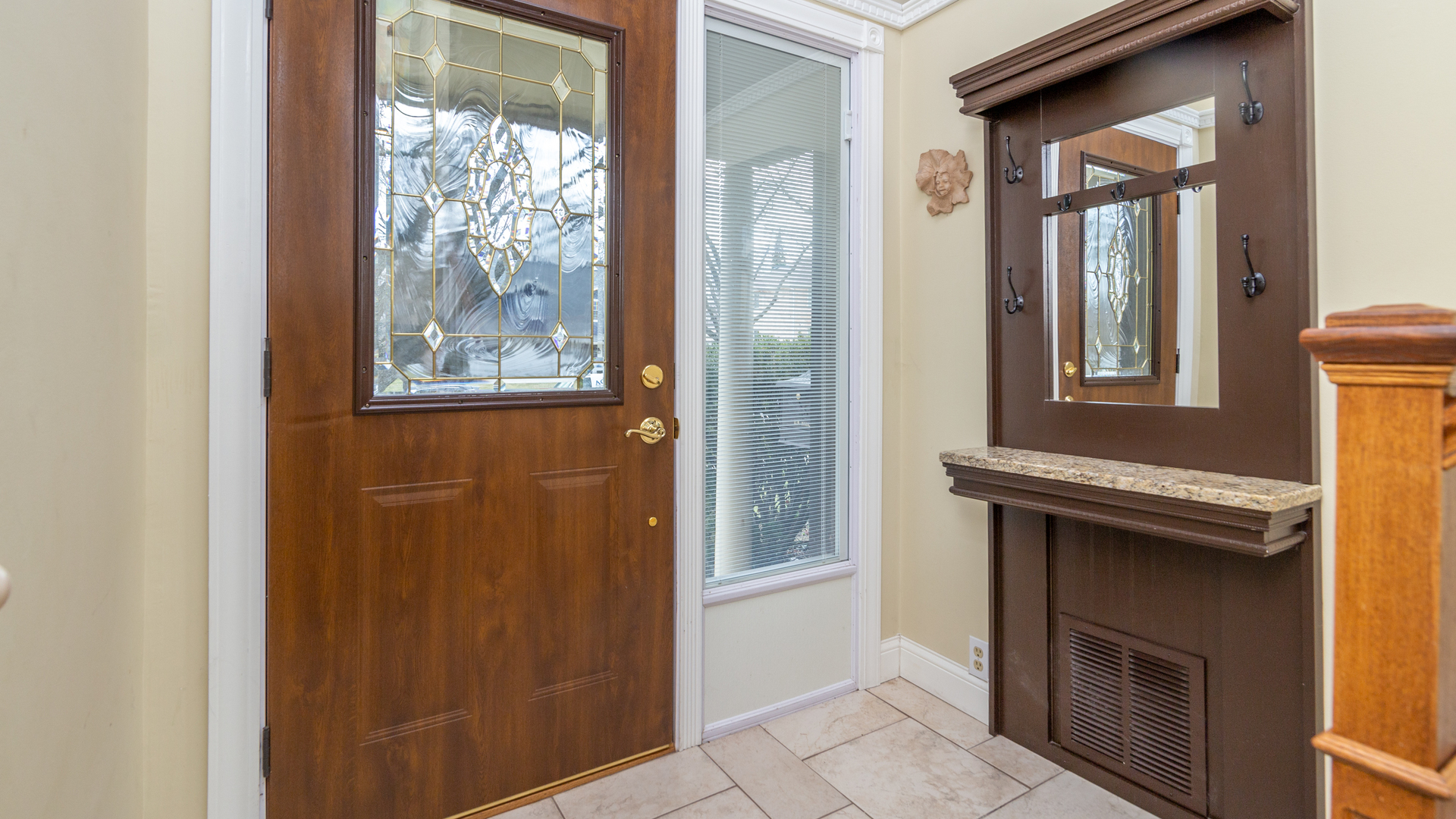 400 Frederick Lane Hoffman Estates, IL 60169 - Photo 2 of 34