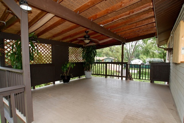 400 Frederick Lane Hoffman Estates, IL 60169 - Photo 24 of 34 a view of porch with a patio