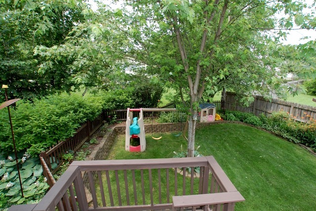 400 Frederick Lane Hoffman Estates, IL 60169 - Photo 28 of 34 a view of yard from deck having patio