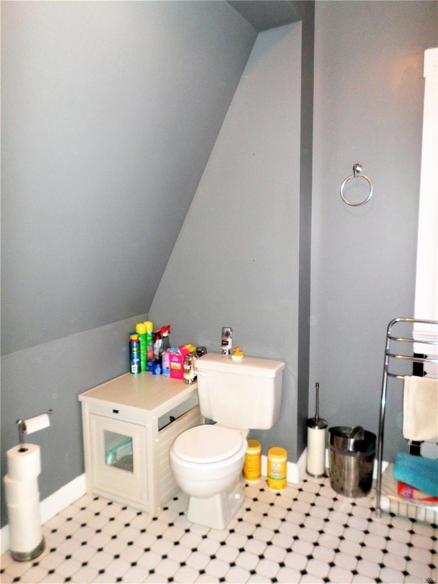 2940 Ridgeway Avenue St. Louis, MO 63114 - Photo 23 of 31 Gallery Image 23
