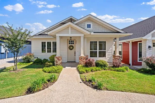 $2,650 | 322 Woodside Trail, Waxahachie, TX 75165