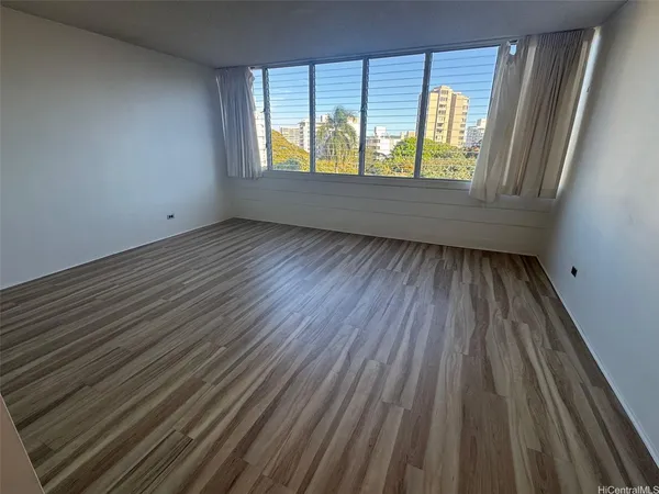$1,500 | 1550 Wilder Avenue, Unit A713, Honolulu, HI 96822