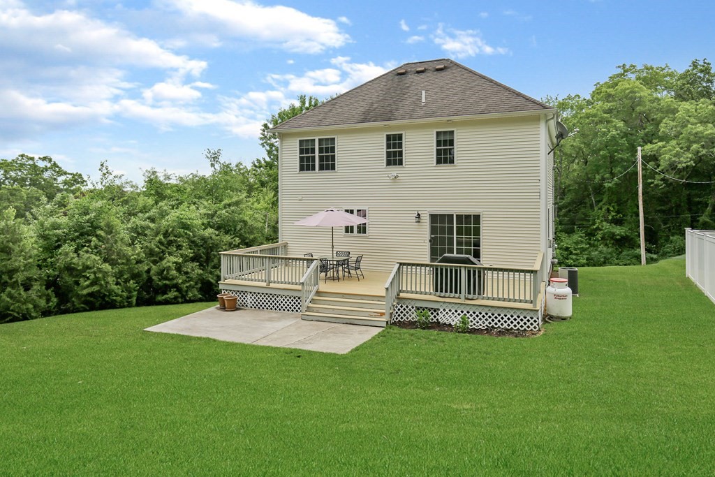 108 Southold Road Auburn, MA 01501 - Photo 32 of 39 Gallery Image 32