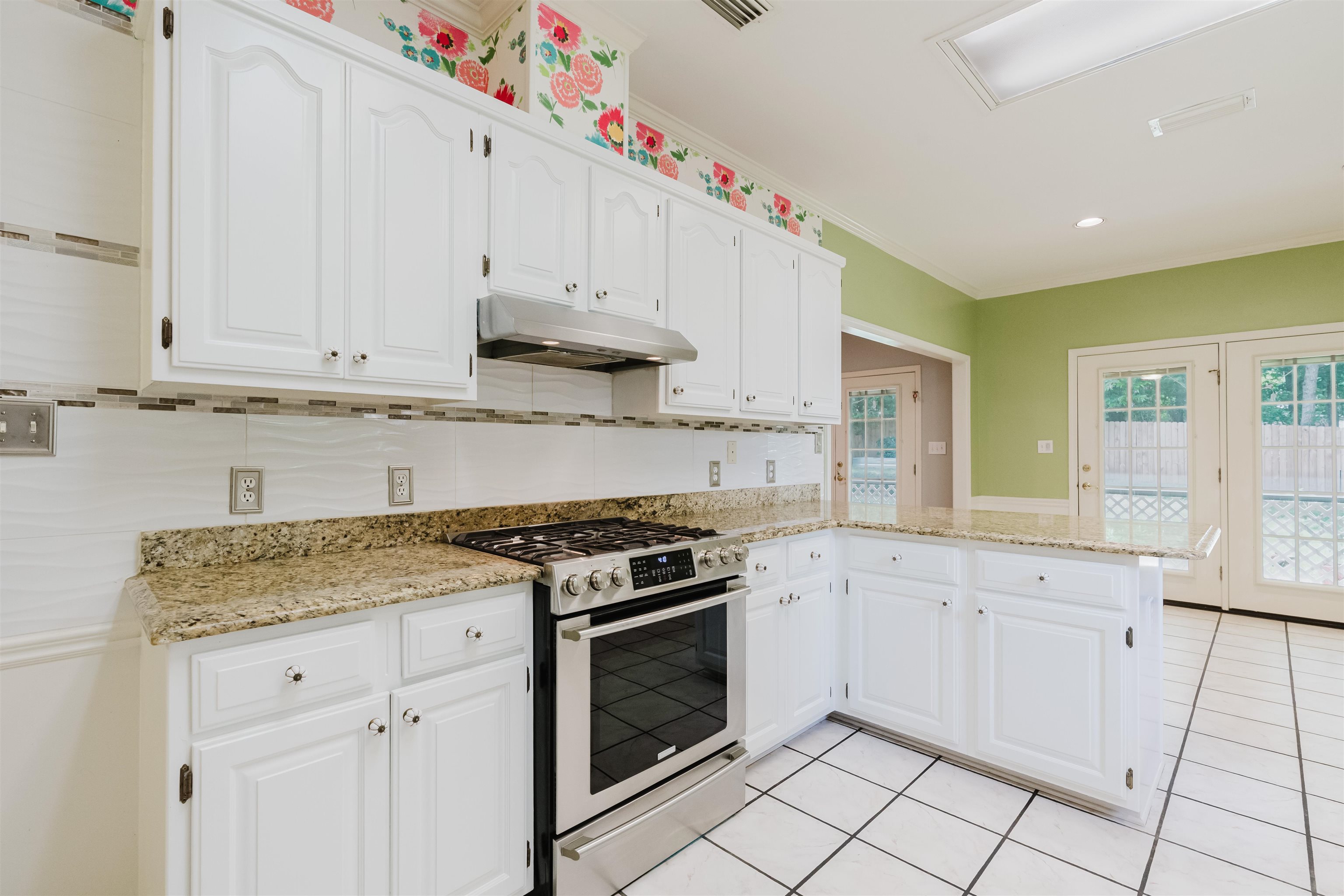 19711 Hunters Loop Fairhope, AL 36532 - Photo 12 of 49 Kitchen