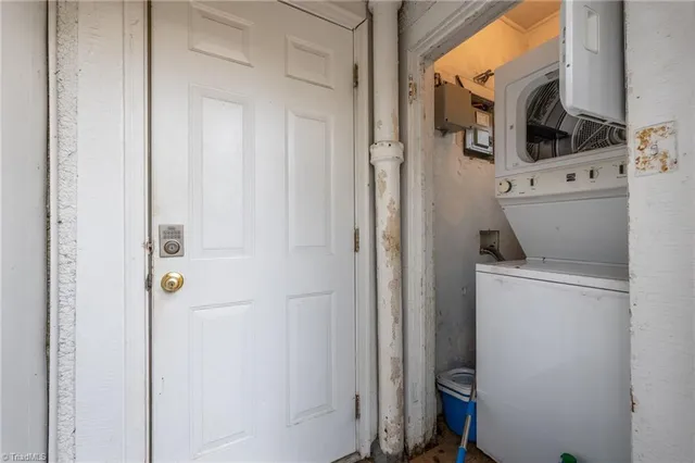 $595 | 1402 West Market Street, Greensboro, NC 27403