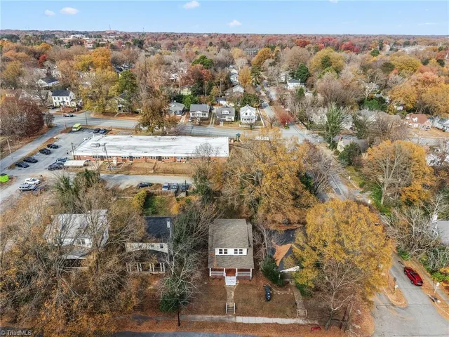 $595 | 1402 West Market Street, Greensboro, NC 27403