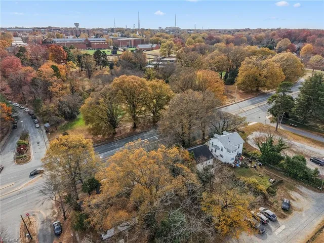 $595 | 1402 West Market Street, Greensboro, NC 27403