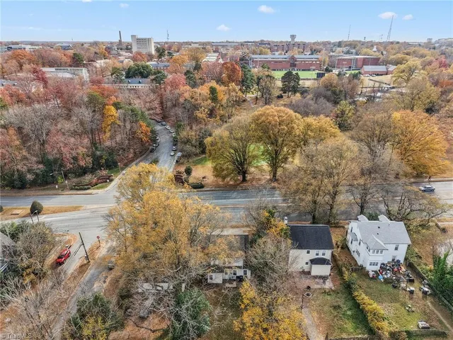 $595 | 1402 West Market Street, Greensboro, NC 27403