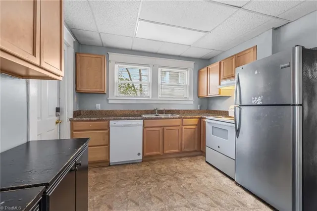 $595 | 1402 West Market Street, Greensboro, NC 27403