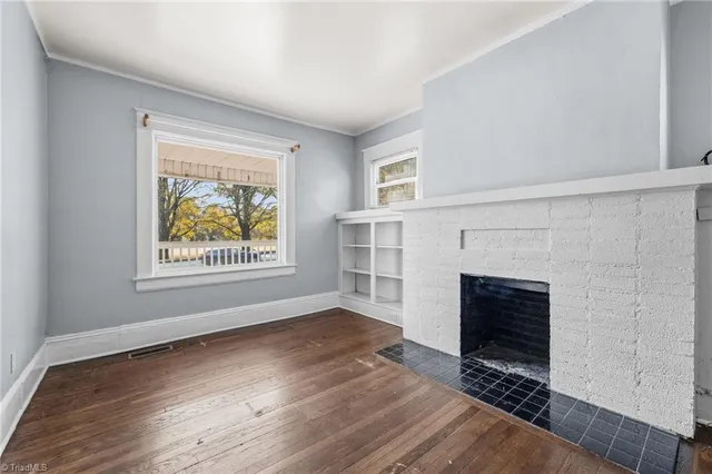 $595 | 1402 West Market Street, Greensboro, NC 27403