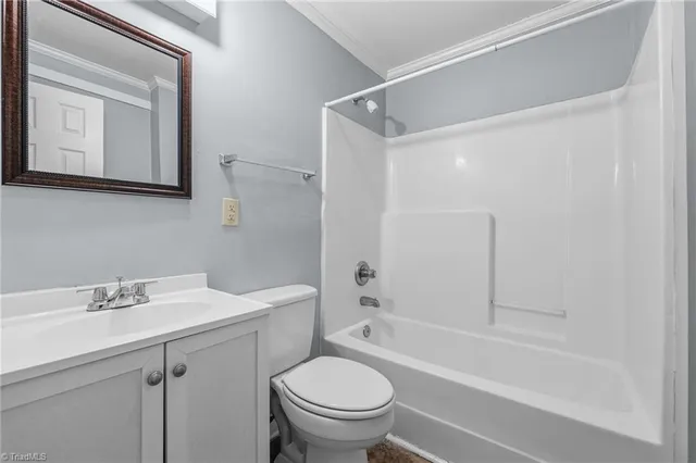 $595 | 1402 West Market Street, Greensboro, NC 27403