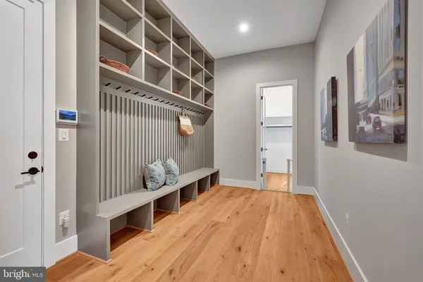 $3,295,000 | 1100 Balls Hill Road, McLean, VA 22101