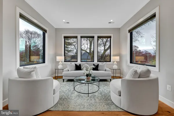$3,295,000 | 1100 Balls Hill Road, McLean, VA 22101