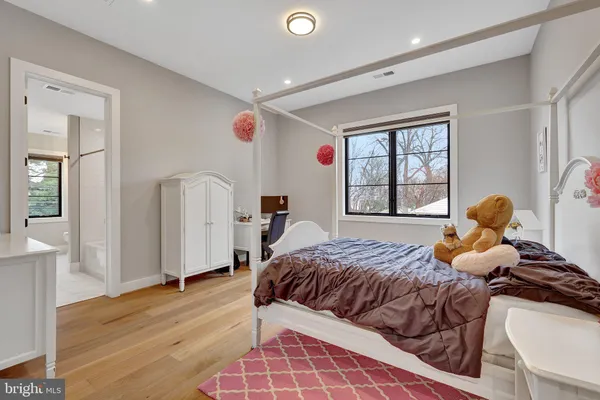 $3,295,000 | 1100 Balls Hill Road, McLean, VA 22101