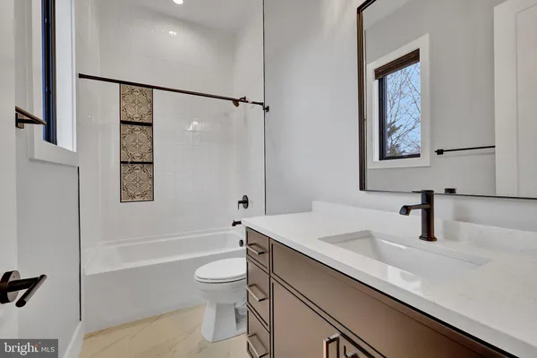 $3,295,000 | 1100 Balls Hill Road, McLean, VA 22101