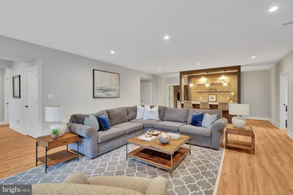 $3,295,000 | 1100 Balls Hill Road, McLean, VA 22101