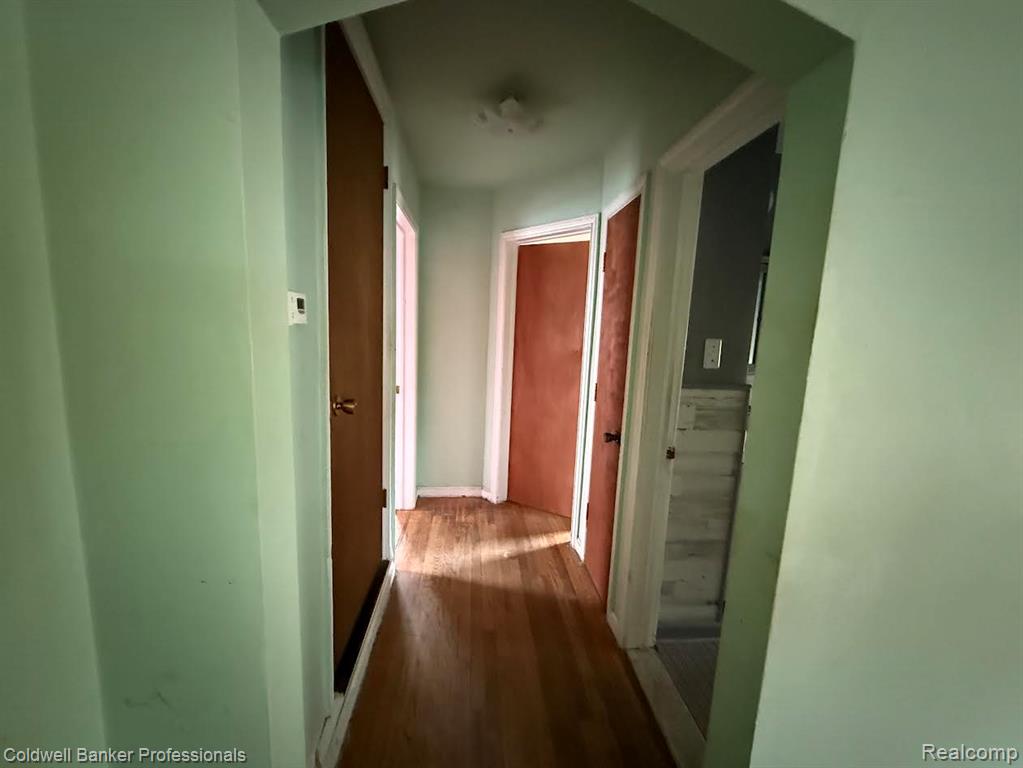 6793 Pelham Road Allen Park, MI 48101 - Photo 5 of 18