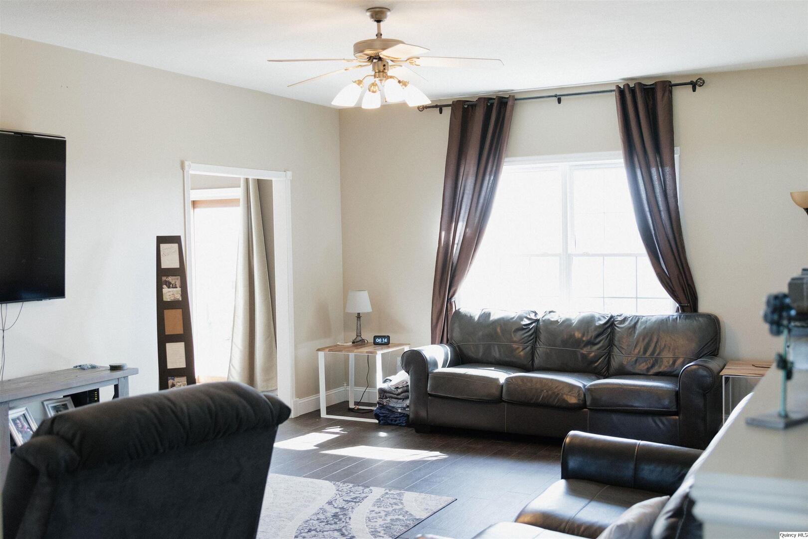 6314 Highway 96 Payson, IL 62360 - Photo 3 of 6