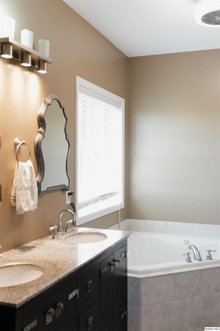 6314 Highway 96 Payson, IL 62360 - Photo 6 of 6