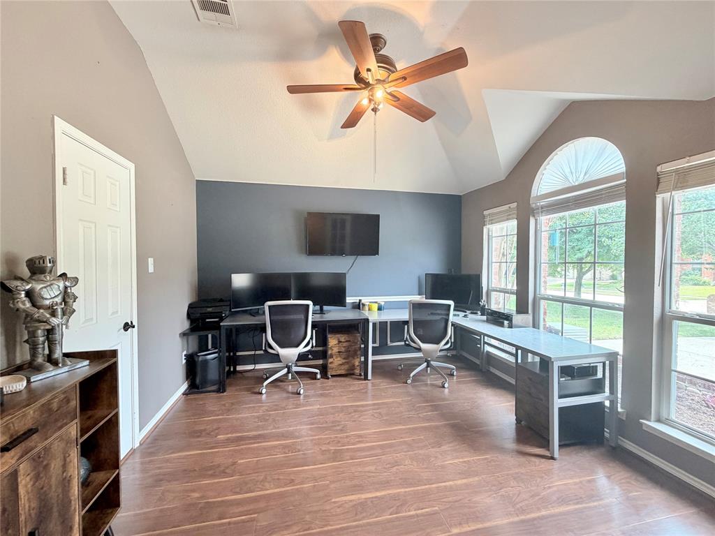 15760 Scenic Road Frisco, TX 75035 - Photo 10 of 40