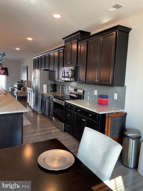 2709 Pinebrook Road, Unit 405 Landover, MD 20785 - Photo 15 of 56