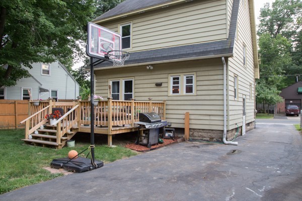 225 Dorset Street Springfield, MA 01108 - Photo 15 of 16 Gallery Image 15