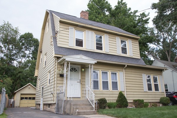 225 Dorset Street Springfield, MA 01108 - Photo 2 of 16 Gallery Image 2