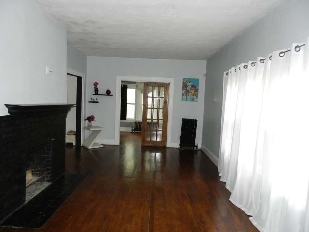 225 Dorset Street Springfield, MA 01108 - Photo 4 of 16 Gallery Image 4