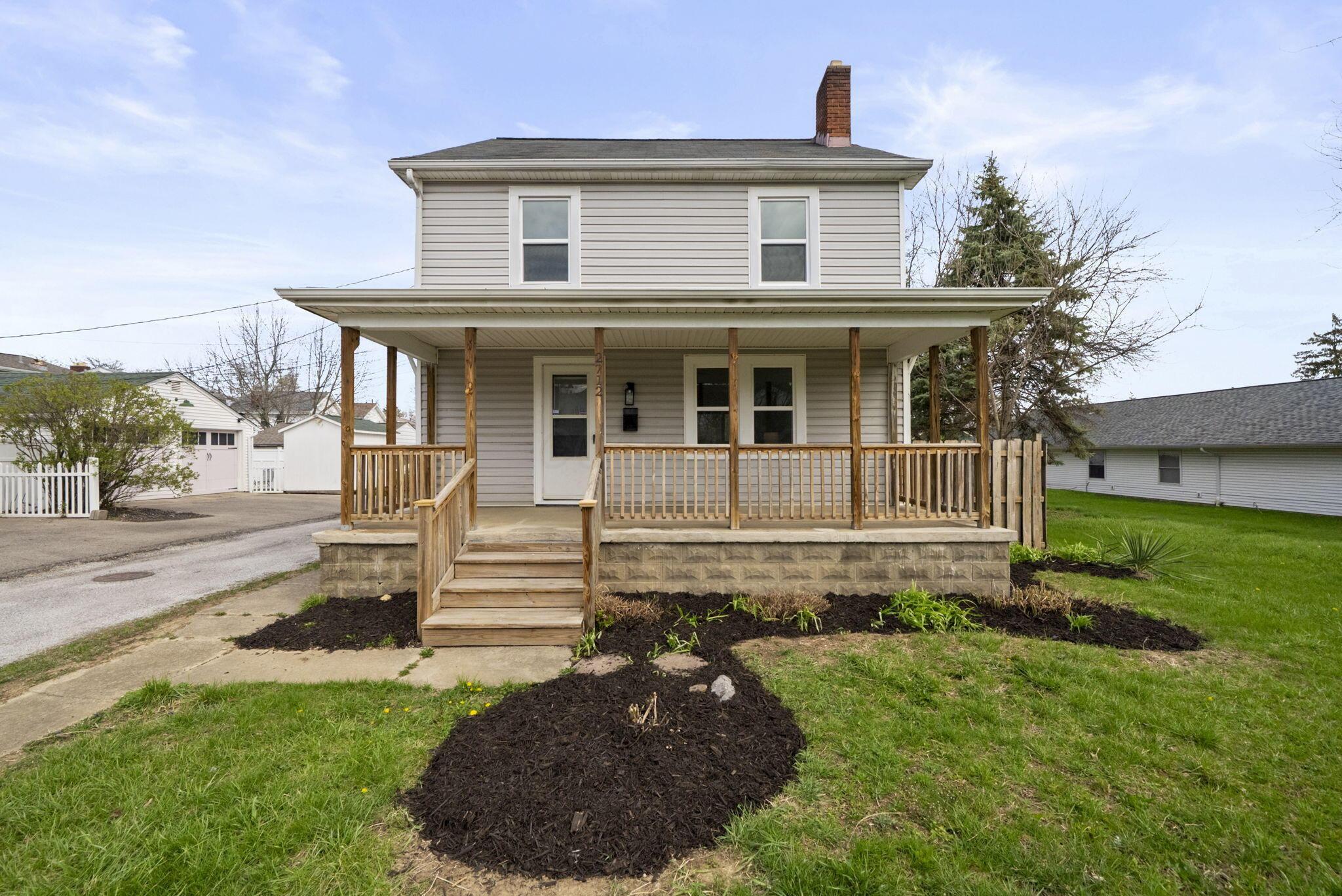 2712 Eakin Road Columbus, OH 43204 - Photo 2 of 47 49-web-or-mls-DSC03954