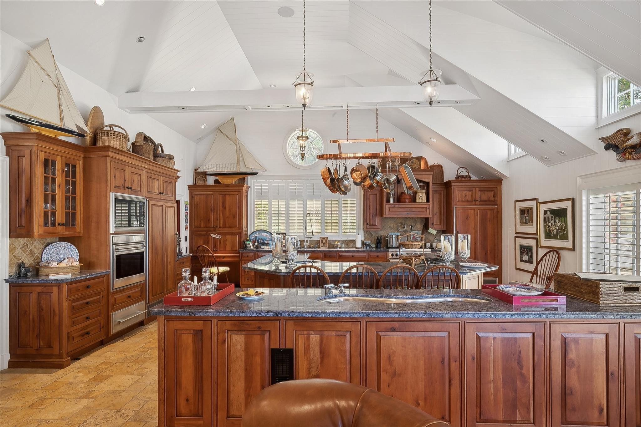 1386 Ridge Road Syosset, NY 11791 - Photo 2 of 11 a kitchen with lots of counter top space