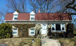 723 Nottingham Road Baltimore, MD 21229 - Photo 1 of 27 front view of a building