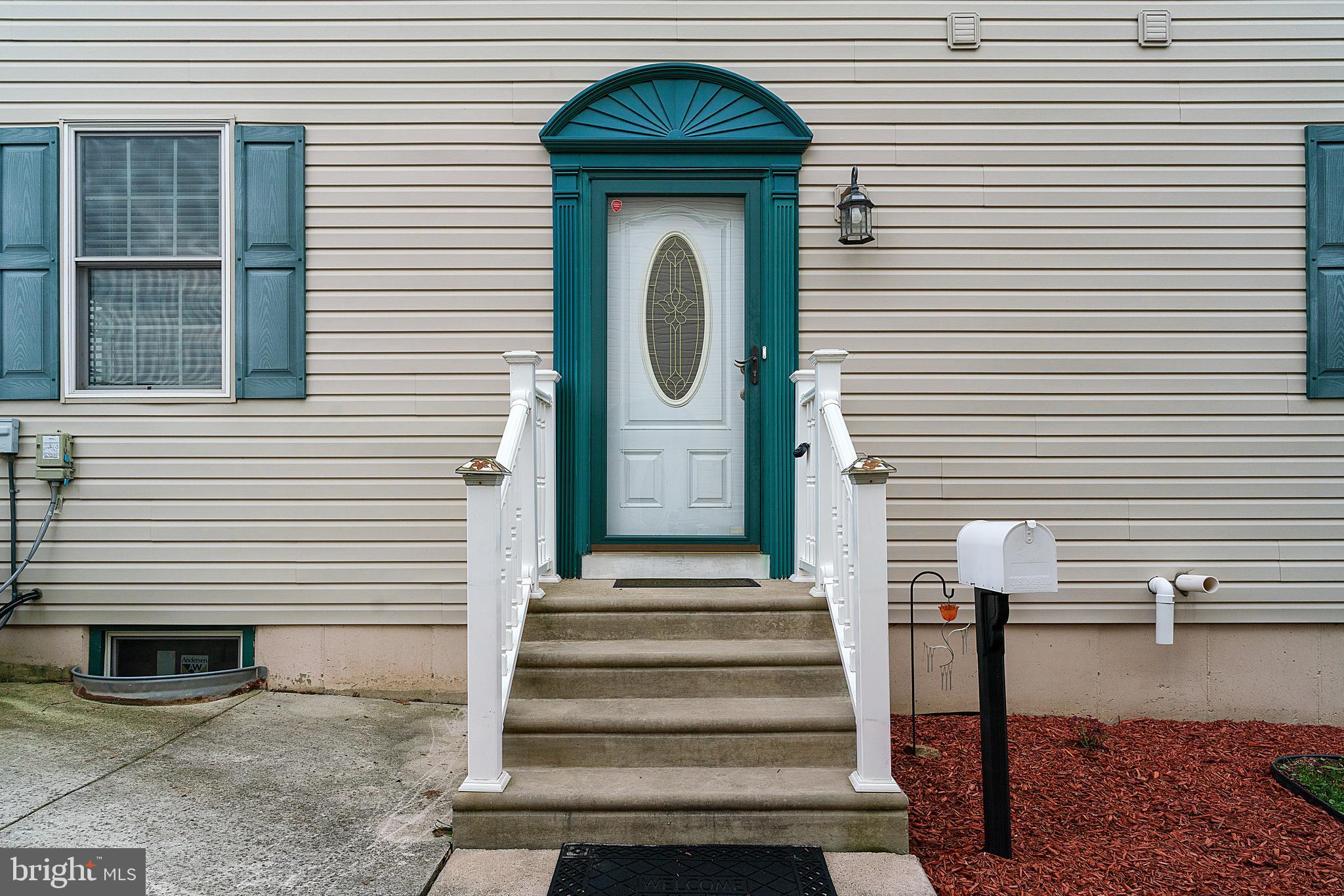 8809 Ashton Road Philadelphia, PA 19136 - Photo 3 of 37 Gallery Image 3