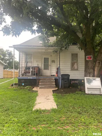 $47,000 | 875 East Elm Street, Canton, IL 61520
