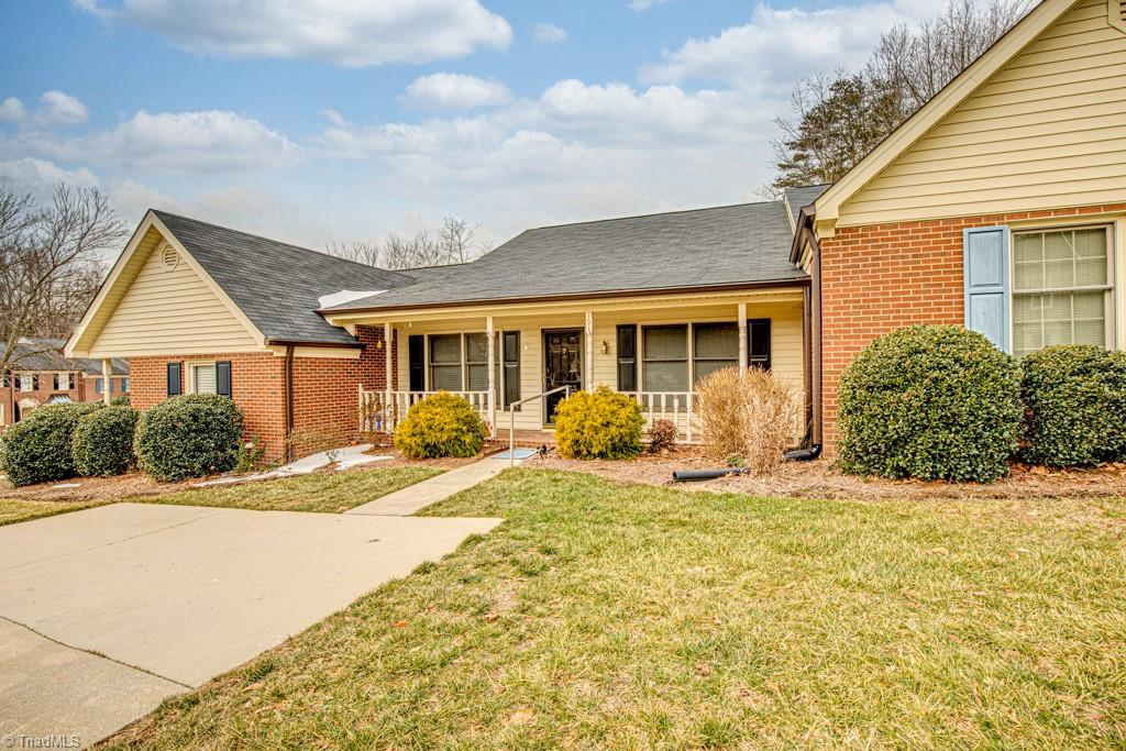 1613 Ternberry Road High Point, NC 27262 - Photo 5 of 25 Gallery Image 5