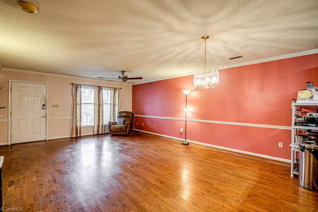 1613 Ternberry Road High Point, NC 27262 - Photo 9 of 25 Gallery Image 9
