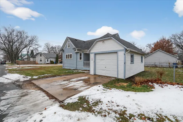 $239,900 | 701 East 5th Avenue, Brodhead, WI 53520