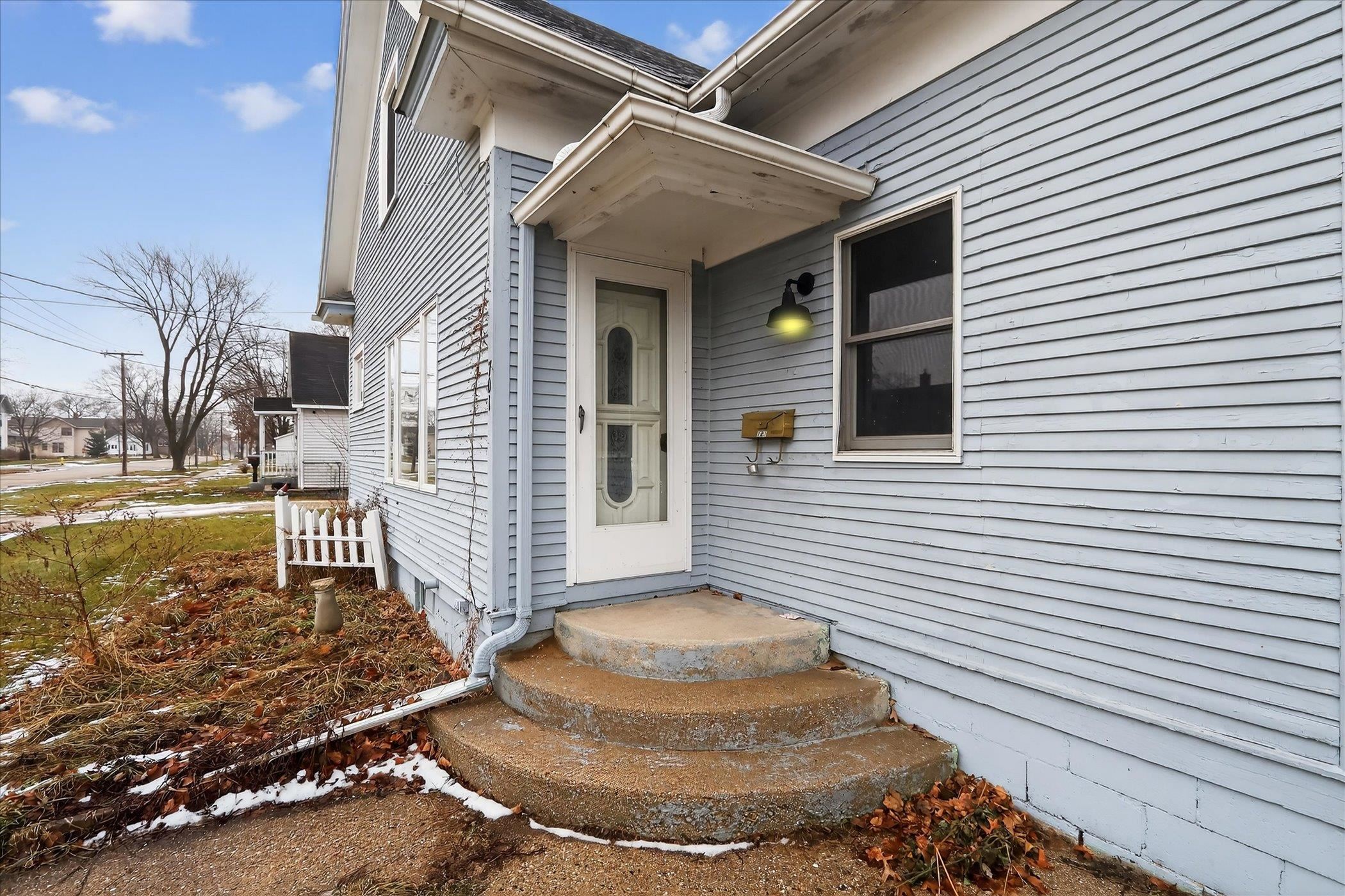 701 East 5th Avenue Brodhead, WI 53520 - Photo 5 of 51