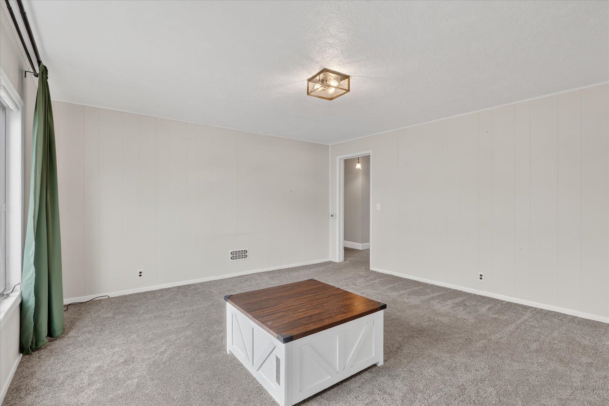 701 East 5th Avenue Brodhead, WI 53520 - Photo 7 of 51