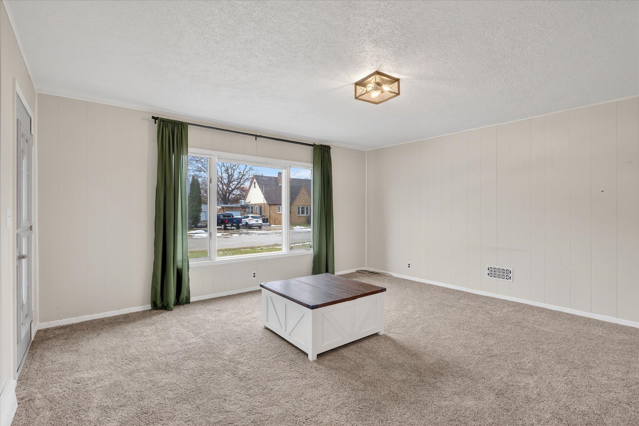 701 East 5th Avenue Brodhead, WI 53520 - Photo 10 of 51