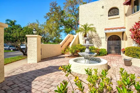 a view of entryway with a front door