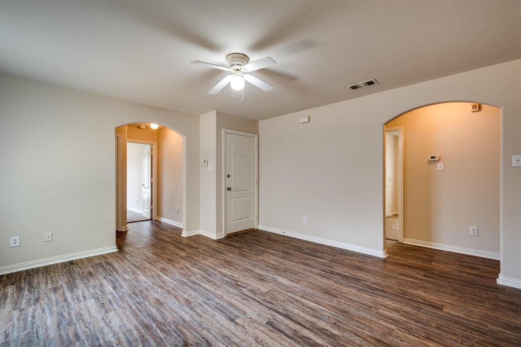 121 Cliff Height Circle Dallas, TX 75241 - Photo 12 of 25