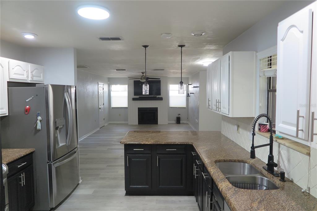 8215 Southwest 47th Road Gainesville, FL 32608 - Photo 9 of 36