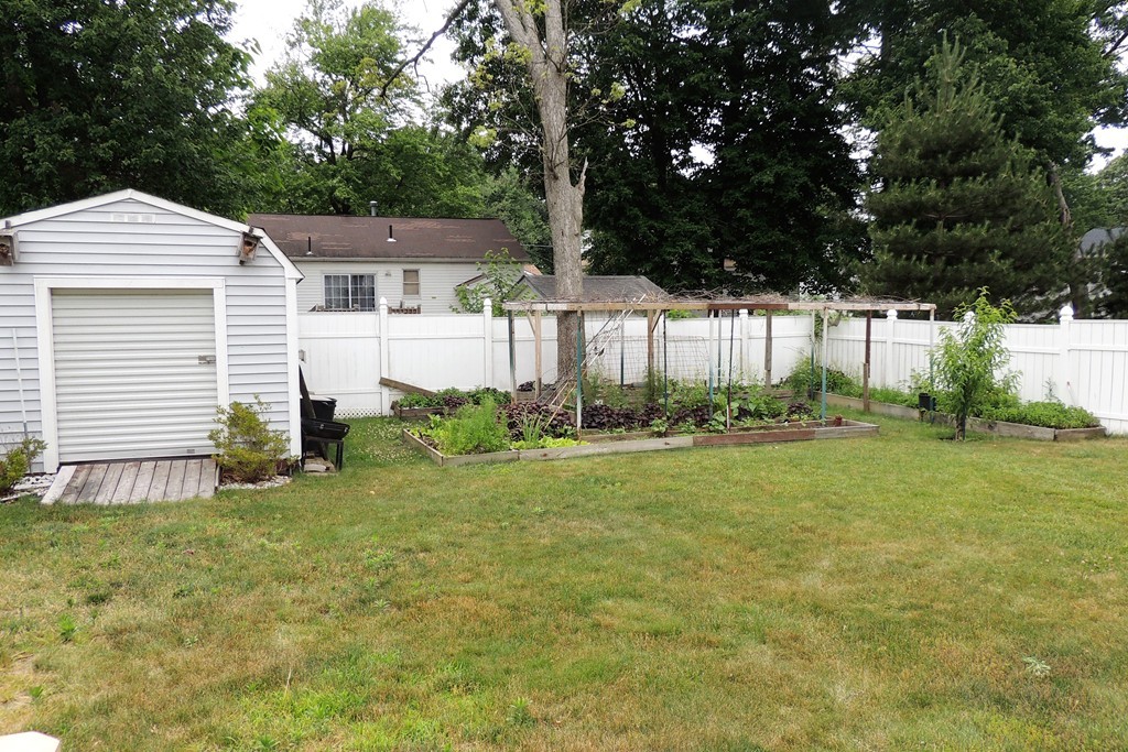 126 Gresham Street Springfield, MA 01119 - Photo 17 of 19