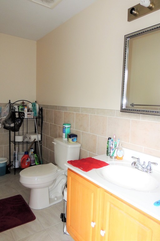 126 Gresham Street Springfield, MA 01119 - Photo 8 of 19