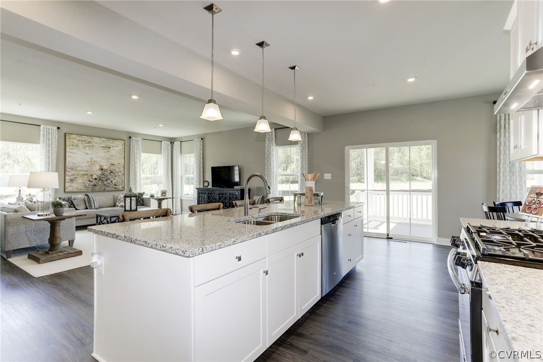 8407 Cobblecreek Road Midlothian, VA 23112 - Photo 3 of 20 Gallery Image 3